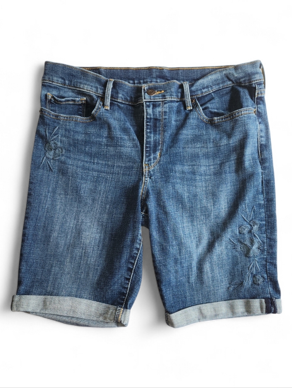 Levi's Denim Cuffed Bermuda Shorts Size 32